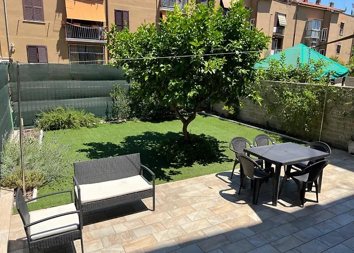 Casa Paestum. Your Wonderful Garden In Roma